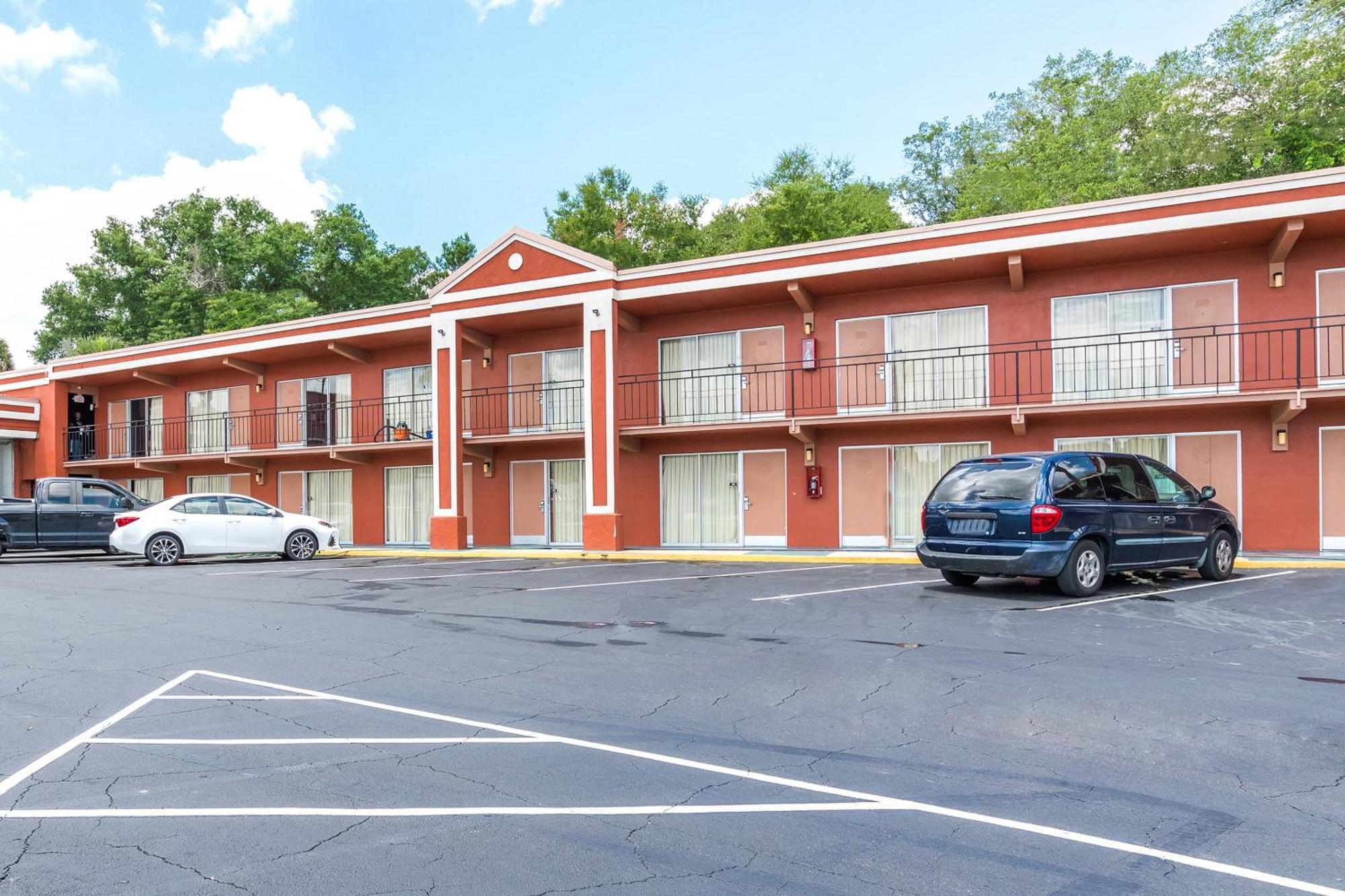 Oyo Hotel Mustang Silver Spring Fl Silver Springs Buitenkant foto