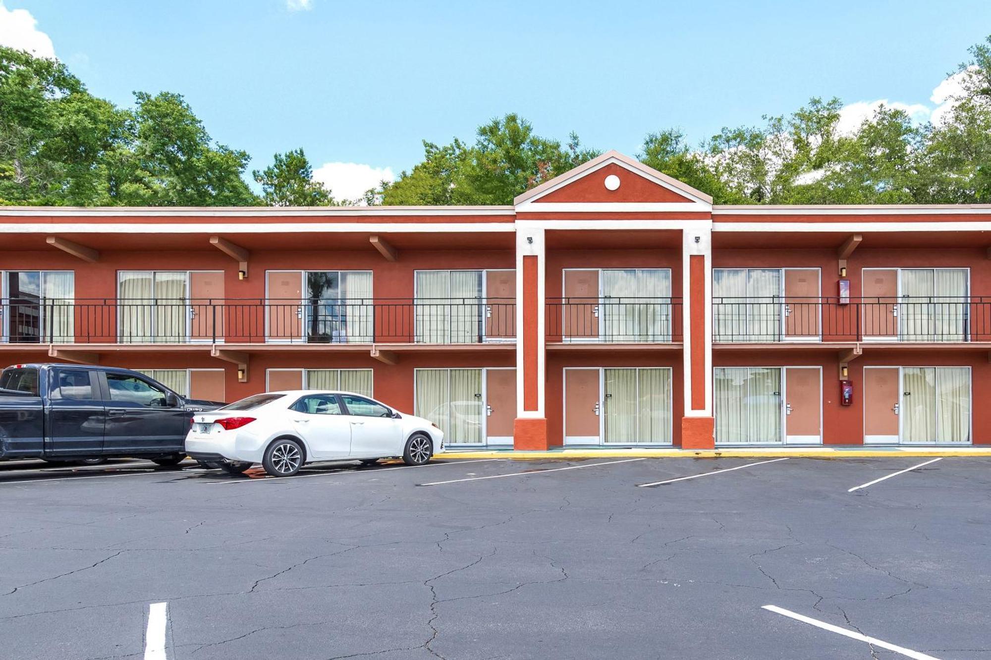 Oyo Hotel Mustang Silver Spring Fl Silver Springs Buitenkant foto